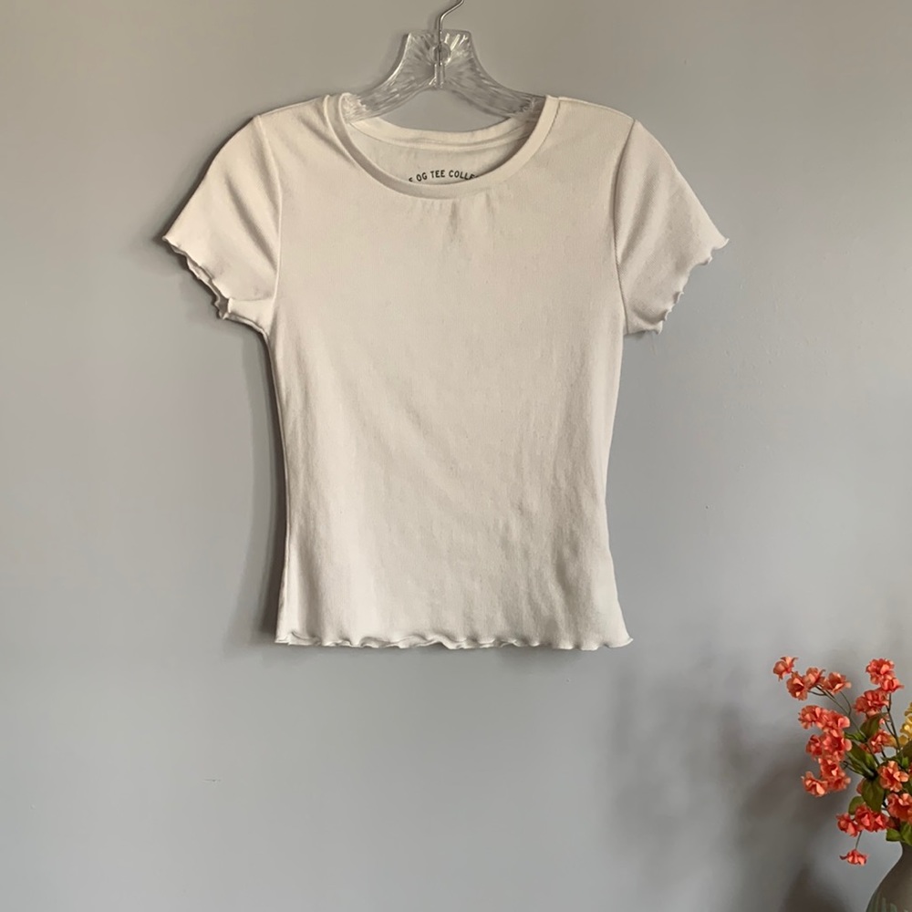 Women’s (juniors) Aeropostle ‘Shrunken Tee’ size Medium